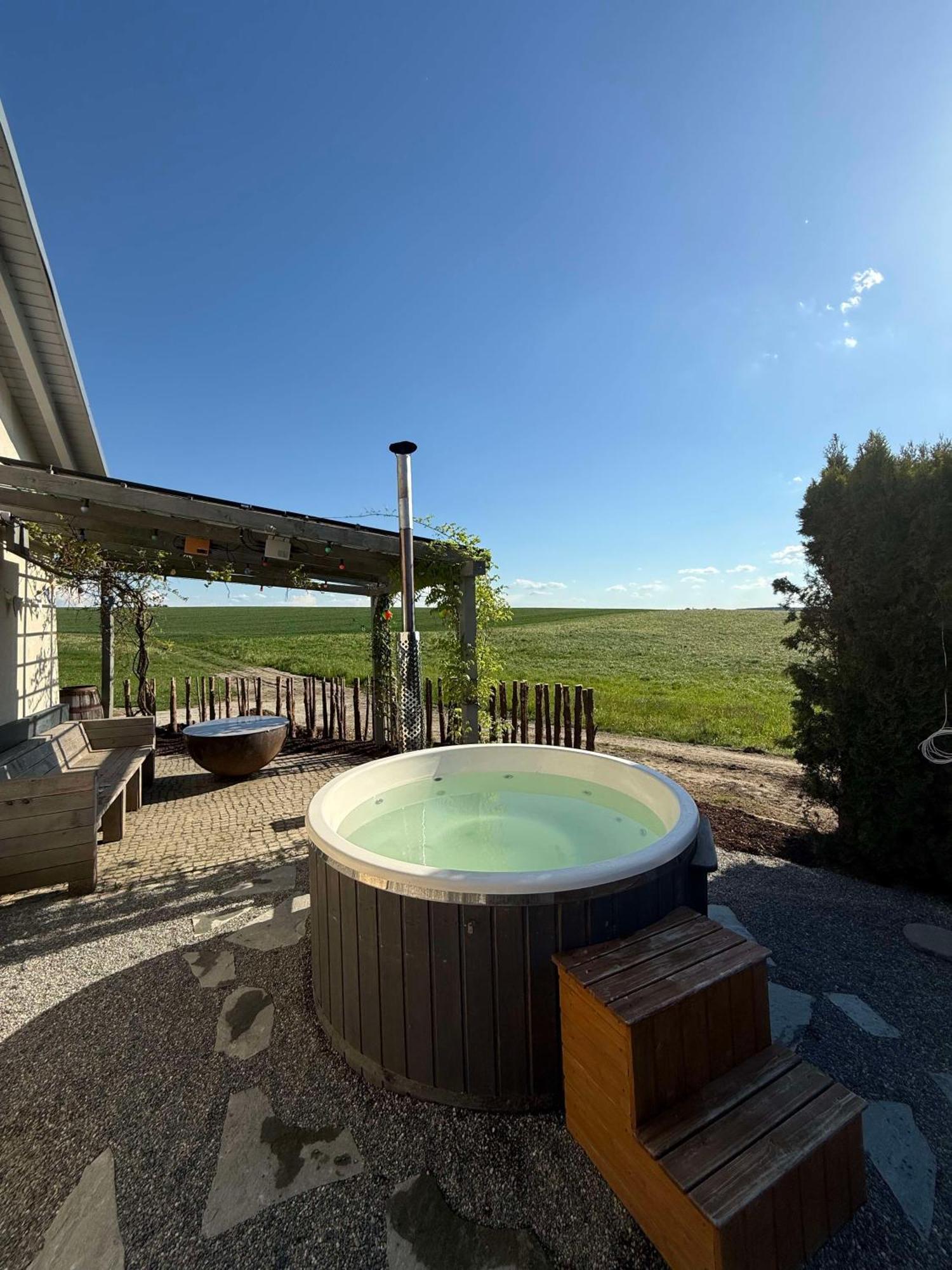 Appartement Maasai Mara mit Whirlpool und Sauna Bad Saulgau Bagian luar foto