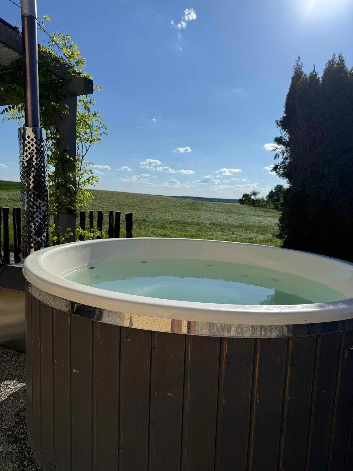 Appartement Maasai Mara mit Whirlpool und Sauna Bad Saulgau Bagian luar foto